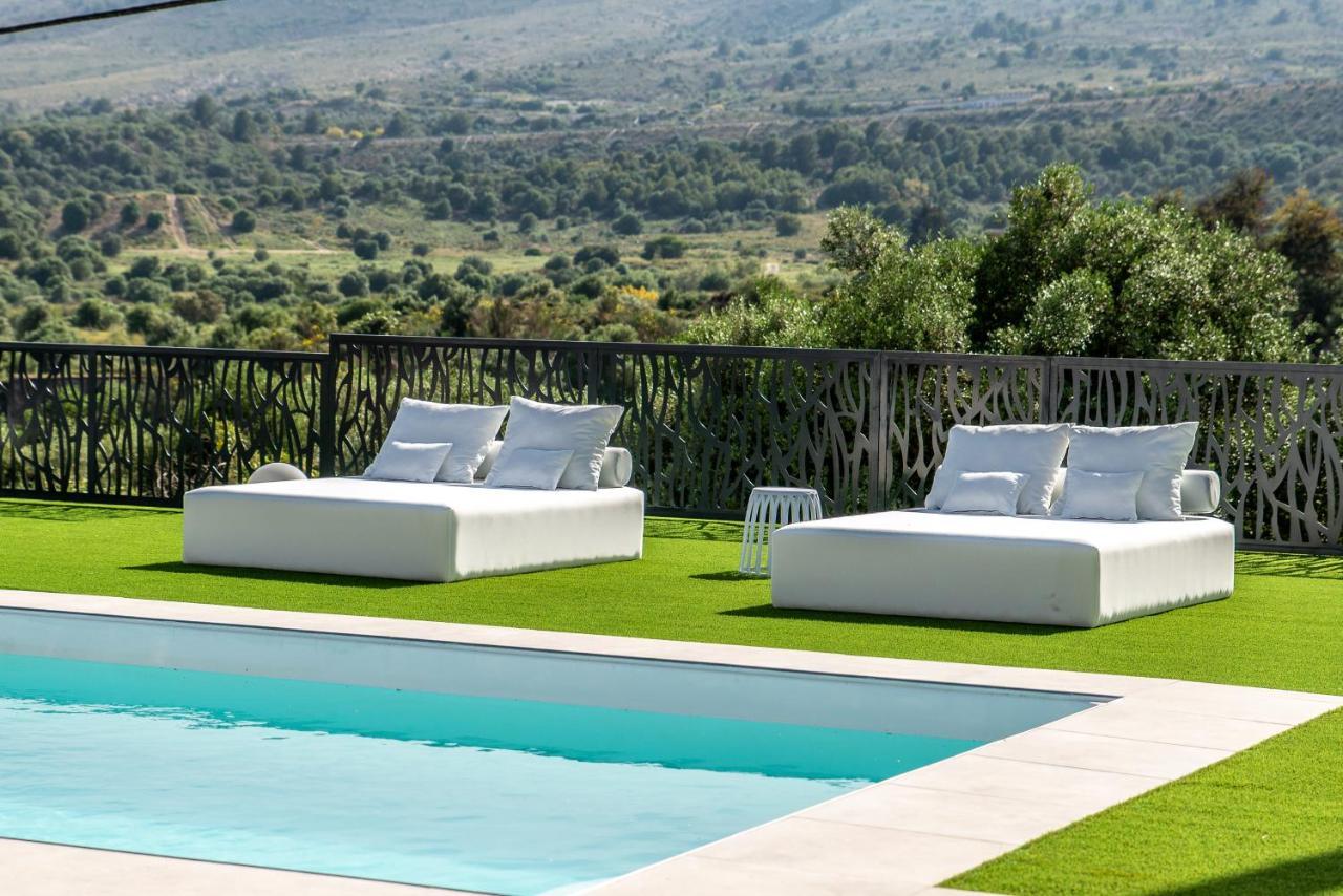 Palm Tree Villa - 5Bdr Paradise Pool / Chill Out Beds Торремолинос Экстерьер фото